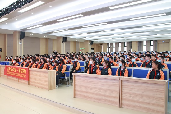 3月14日，北京盈科（合肥）律师事务所律师走进稻香村小学开展“‘未成年人保护’及‘消费者权益保护’”为主题的普法讲座活动.jpg